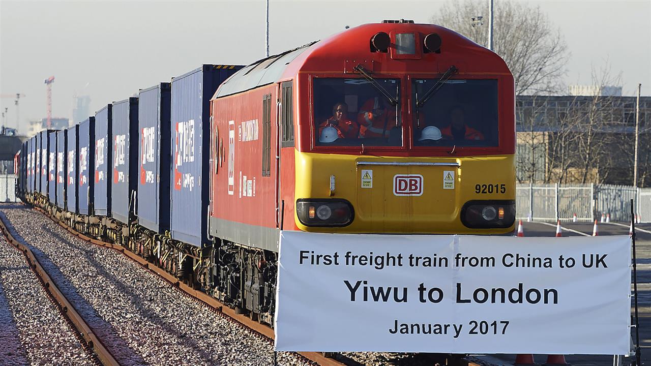 Новый грузовой поезд из Китая в Англию